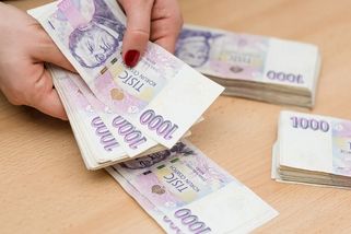 Peníze doma schováváte nejspíš špatně. Tato 3 místa zloději vždy přehlédnou - EnergoZrouti.cz