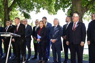 Koaliční rada kvůli sporu o podporu Ukrajiny nebude, podle SPD je krize zažehnaná