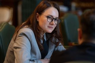 Ukrajinská vláda končí, parlament přijal demisi premiérky Svyrydenkové - Seznam Zprávy
