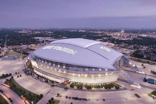 Zápasy v tropických vedrech zachraňuje klimatizace. Kolik stojí ochladit stadion?