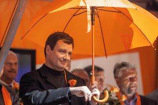 Polistopadové aféry: David Rath: Kázal vodu, sám pil víno - Médium.cz