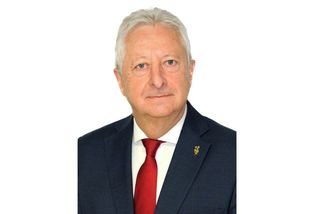 Mlčeti zlato, mluviti vyhazov. Zůna je v pasti mezi Babišem a cenzurou SPD. Stojí to za to? - Médium.cz