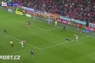 Rozhodčí chybovali v Edenu i na Letné - Sport.cz