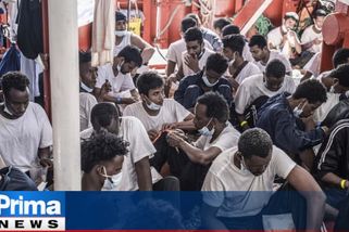 Na Sicílii zakotvila loď s 570 migranty. Do Itálie jich oproti loňsku připlulo třikrát víc