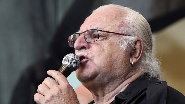 Knížák napsal Babišovi: Nejste spasitel. Stydím se...