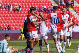 První kolo Chance Ligy jako obraz sezóny? Slavia odskočená, liga vyrovnaná a několik týmů na odpis - Médium.cz