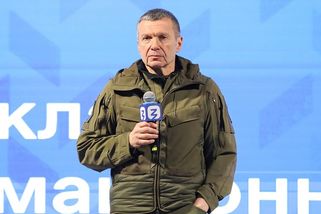 Solovjov zuří v přímém přenosu: „Nemáme peníze na obranu Krymu.“ Generál chce útočit Ukrajině na kanalizaci