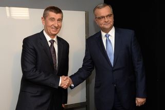 Kalousek se zastal vlády před nálepkou proruská. M...