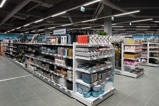 Řetězec, kde většina zboží stojí pod padesát korun, otevírá další prodejnu v Česku