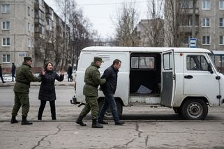 Armáda bez mobilizace: Jak Kreml doplňuje vojáky, aniž by to přiznal