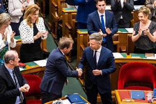 Maďarský parlament schválil nového ústavního soudce. Jako za Orbána, zní kritika