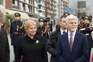 „Rezignujte,“ vyzývá levicový aktivista prezidenta...
