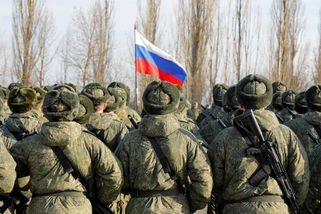 Ruská armáda se přeskupuje, chystá novou ofenzivu. Bude zklamaná, Ukrajinci jí nedají nic zadarmo