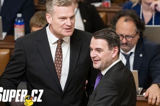 Super kachna: Macinka a Turek připravili plán, jak Pavlovi znechutit funkci. Hrad se bouří!