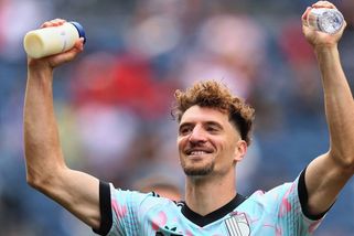 Belgický obránce po konci na MS podepsal smlouvu v Premier League - Sport.cz