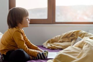Syn mi řekl, jaké zvuky slýchá každý večer od sousedů. Okamžitě jsem na ně šla zaklepat - Médium.cz