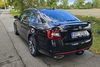 Mechanik vzkazuje: když stojíte na semaforu, tak tohle se spojkou nikdy nedělejte. Vyjde vás to sakra draho