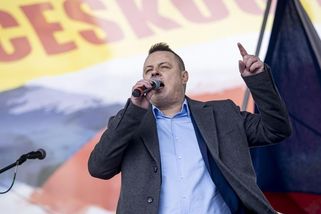 Volební tatranky i nesrovnalosti v dárcích. Úřad našel chyby v účtech Rajchlova PRO - Novinky