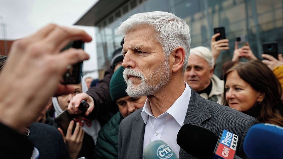 Prezident Pavel na Hradě a jeho armádní „dvojče“ ministr Zůna ve vládě - Médium.cz