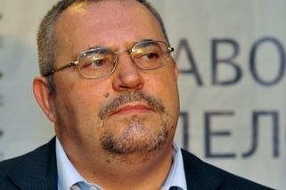 Doufám, že zůstanu živý a na svobodě. Ruský opozičník Naděždin vzdal kampaň za zvolení
