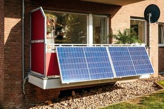 V další zemi půjde fotovoltaiku na balkon namontovat bez schvalování. V Česku si je můžeme prohlížet v Lidlu