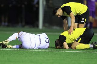 Hororový faul v australské nižší soutěži. Fanoušci chtějí pro viníka doživotní zákaz - Sport.cz