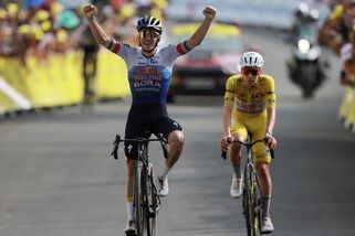 Noční razie komisařů na Tour pokračují! Francouzský list píše o vážných podezřeních na doping - Sport.cz