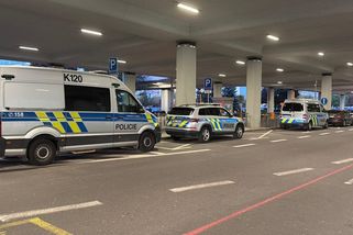 Jsem terorista, vtipkoval muž na letišti v Praze. Rodině tím zničil dovolenou - Novinky