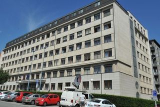 Sexuálně zneužíval devítiletou vnučku partnerky. Tři roky vězení se mu zdály moc - Novinky