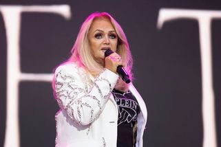 Zemřela zpěvačka Bonnie Tyler, hvězda hitparád 70. a 80. let - Seznam Zprávy