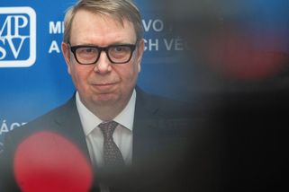 Juchelkovy problémy s poradkyní nekončí. Utajilo se dalších 18 milionů - Seznam Zprávy