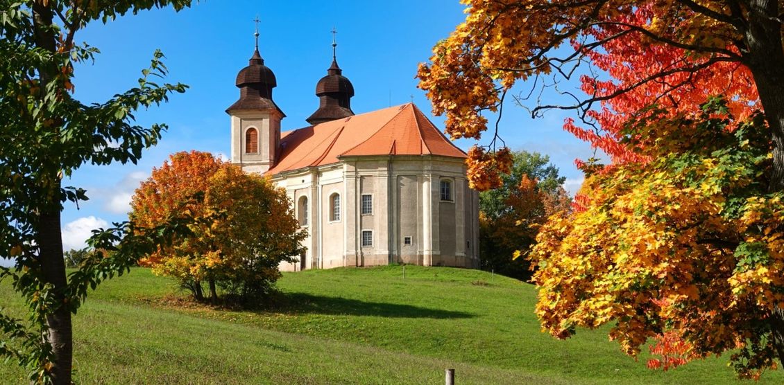 Poutní trasy na Broumovsku lákají stále více lidí. Region ale potřebuje vybudovat zázemí pro poutníky