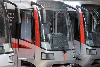 Metro se v části linky C zastavilo kvůli střetu s kočárkem - Novinky