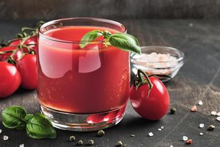 Jak to, že nám v letadle chutná rajčatový džus, který jinak nemá nikdo rád?
