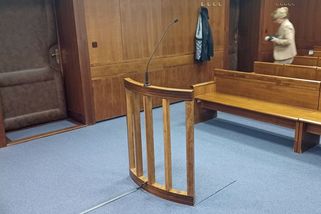 Ukrajinec si v baru vyhlédl dívku a pak ji znásilnil. Podle soudu je pětiletý trest mírný, zpřísnit ho ale nemůže - Novinky