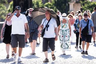 Čtvrteční teploty v Česku znovu trhaly rekordy. A bude hůř - Novinky