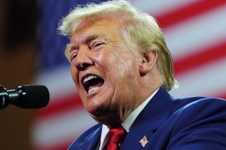 Trump po íránských útocích vulgárně slibuje razantní odvetu - Novinky