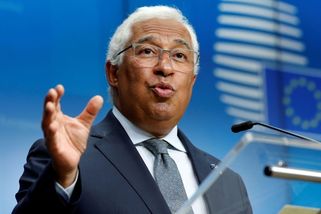 EU svolává kvůli Trumpovým hrozbám mimořádný summit - Novinky