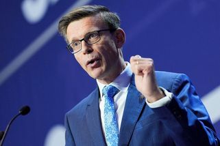 Kupka nazval Babiše ekonomickým parazitem. Turka kvůli podobnému slovníku tepal - Novinky