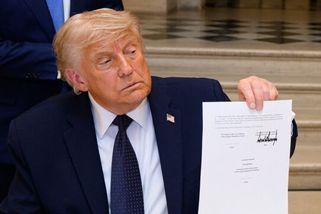 Dohoda se hroutí. USA zničily v Íránu stovky cílů, ten útočí na tankery - Seznam Zprávy