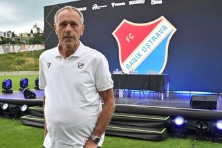 Češi jsou drazí, je to šílená doba, rozpovídal se Mikloško o cenách hráčů. Baník podepisoval především cizince - Sport.cz