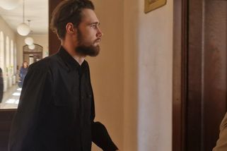 Mladík v BMW vletěl do křižovatky a zabil 14letého cyklistu. Soud mu o půl roku snížil trest - Novinky