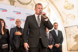Turek volá po abdikaci prezidenta za dopravní přešlap. Sám má ale další problém