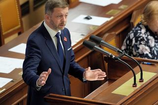 Babiš je skořápkář, který jednou rukou dává a druhou bere, prohlásil Rakušan - Novinky