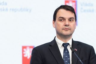 Macinka odvolal šéfku Českých center. Po nástupci chce novou koncepci - Seznam Zprávy