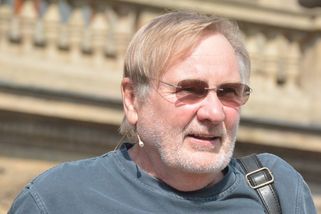 Jiří Štěpnička se v 72 letech dověděl, že je Angličan. Matku mu StB zavřela a kmotrem byl Masaryk - Médium.cz
