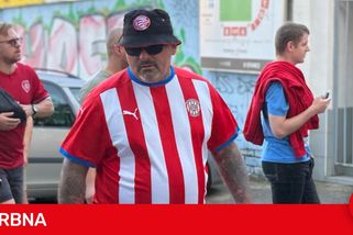 FOTO: Brno, b*zerantů plno. Fanoušci Sparty dorazili na stadion Zbrojovky