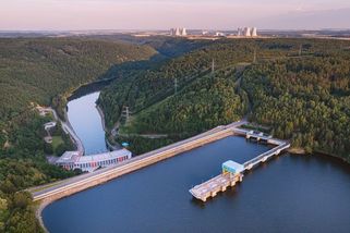 Provoz jaderných elektráren v ČR sucho a vedro neohrozí, pomáhají chladící věže - Seznam Zprávy