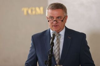 Glosa: Panika na Hradě. Kdo toho víc ukradl a vyžahnul? - Seznam Zprávy
