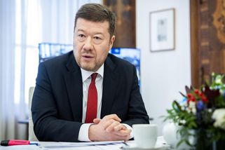 Částku řekl Okamura. Na americké zbraně pro Ukrajinu poslalo Česko 140 milionů - Novinky